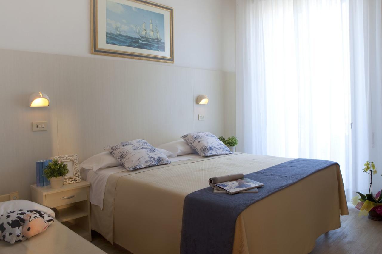 Hotel Lungomare كاتوليكا المظهر الخارجي الصورة